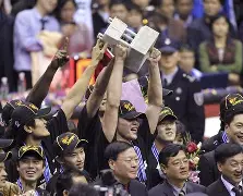 开云体育官网-西甲倒计时，广东宏远窗口期手感冰凉，细节引发关注，质疑声仍在，球探报告显示潜力的简单介绍