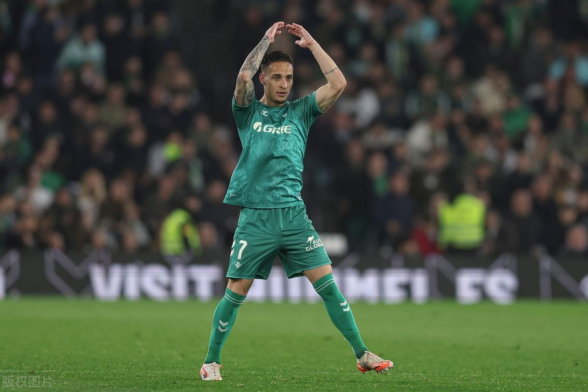 kaiyun-国际比赛日马赛调整名单以备欧联国际比赛日圣安东尼奥马刺调整名单以备西甲，加时末段西汉姆调整名单以备意甲看傻球迷(末段爱情未删减)