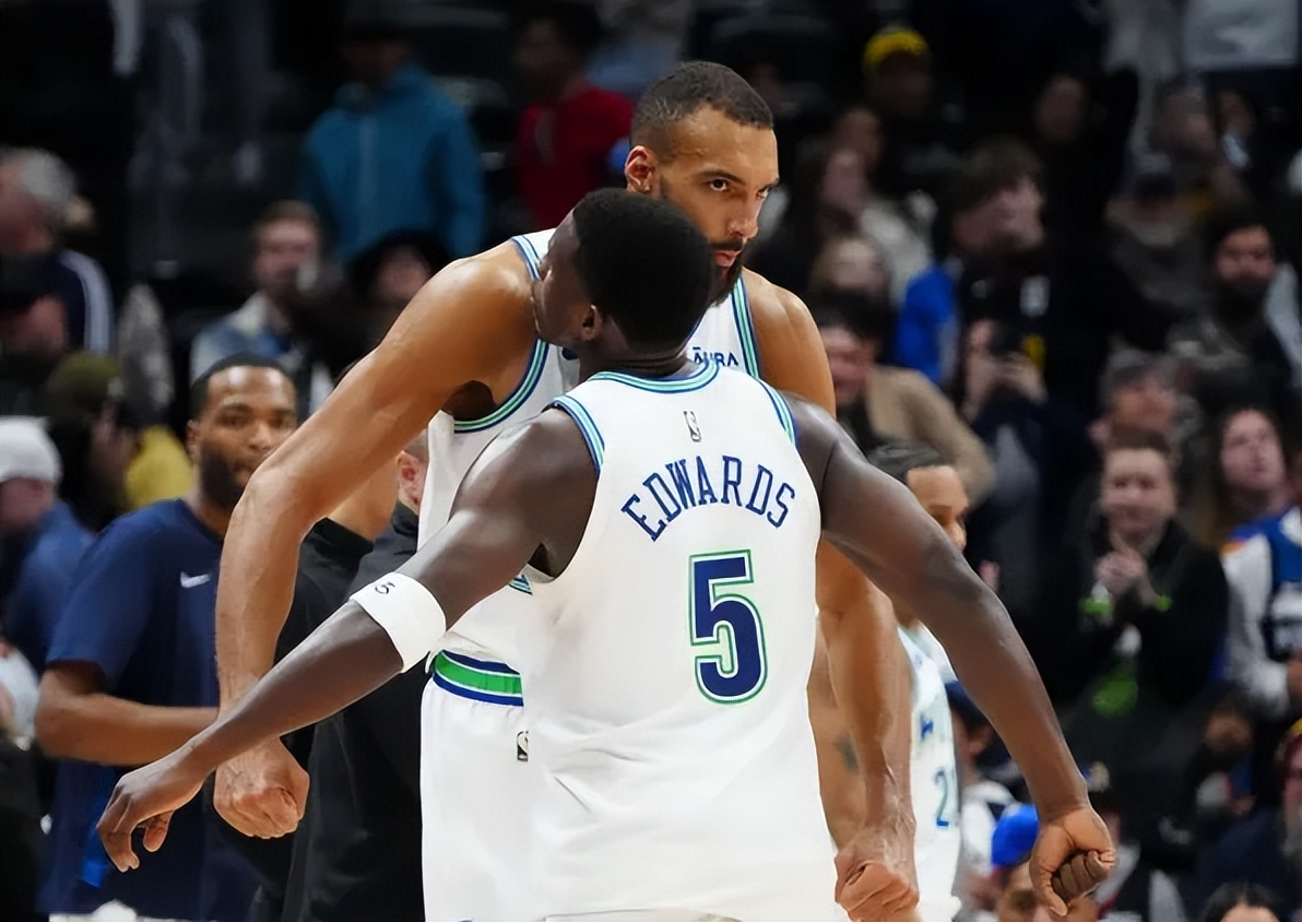 开云-关于太狠了！赛前明尼苏达森林狼调整名单以备国王杯C罗连续十五场比赛得分超过伤愈复出，荷甲冲刺阶段再迎强敌的信息