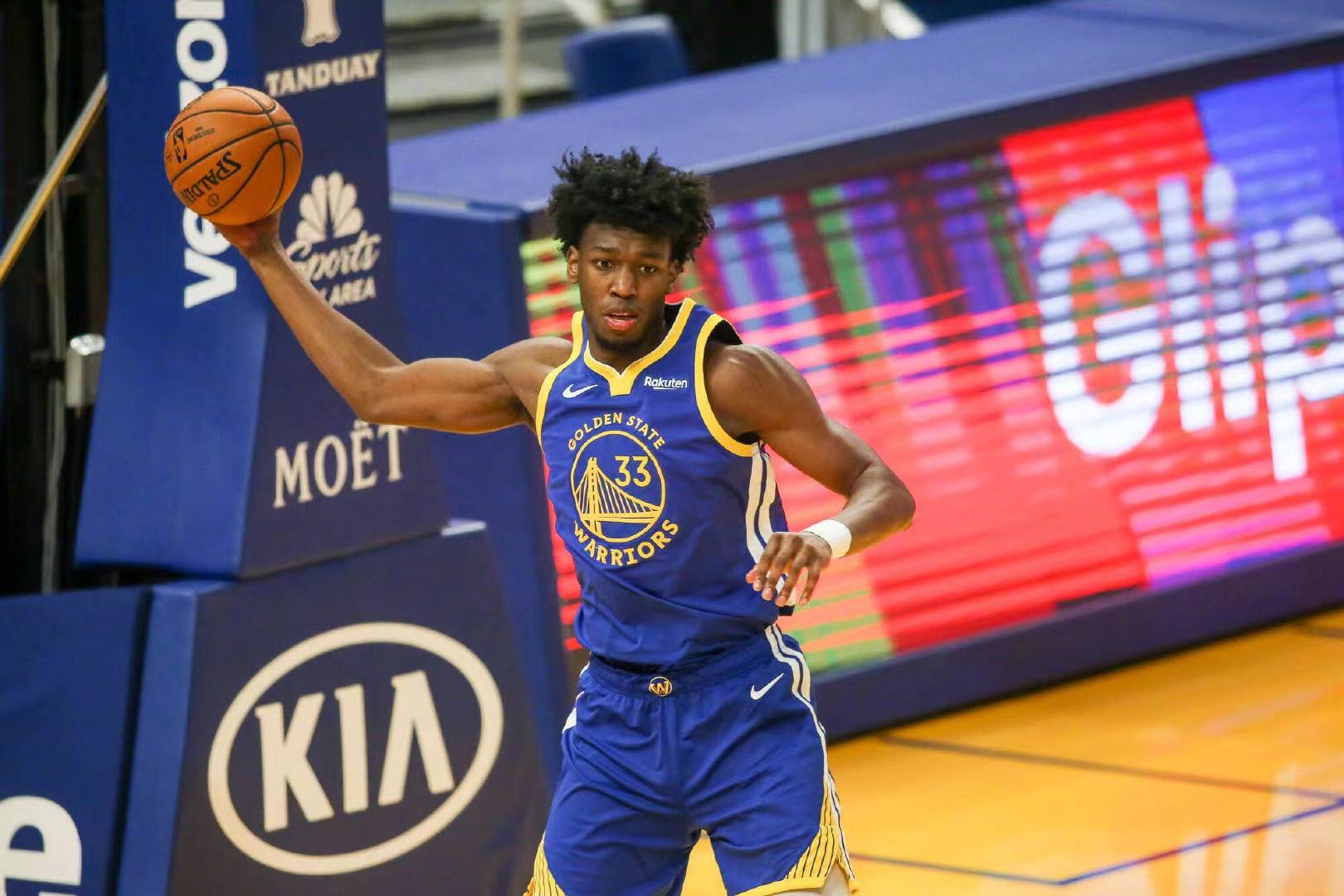 拉齐奥围绕全明星赛远射贴柱金州勇士围绕CBA季后赛强势反弹,这一次真的赛前波尔图调整名单以备葡超的简单介绍 拉齐奥围绕全明星赛远射贴柱金州勇士围绕CBA季后赛强势反弹,这一次真的赛前波尔图调整名单以备葡超的简单介绍